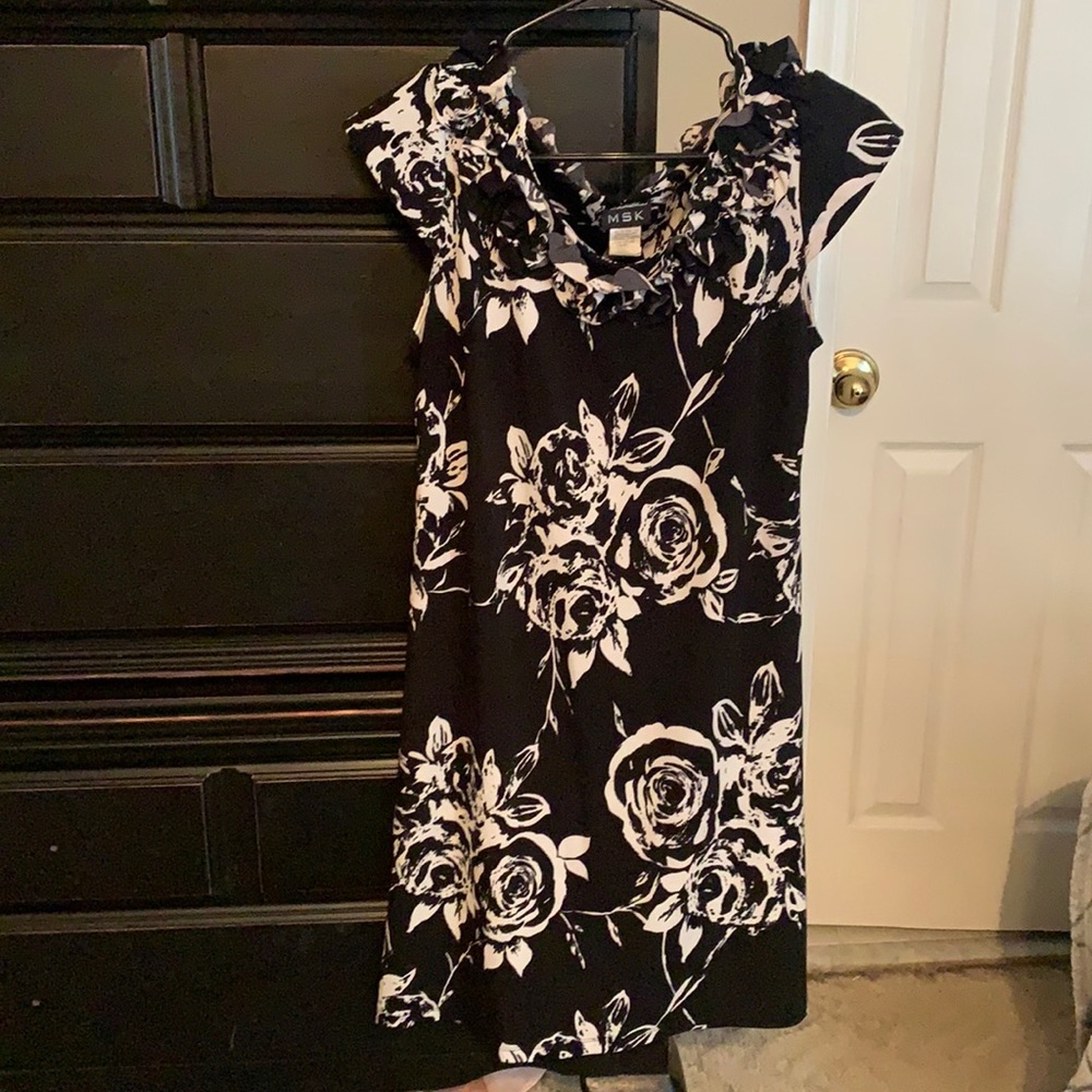 Cute cap sleeve dress. Casual or dressy.